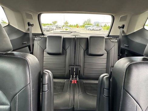 Used 2023 Volkswagen Atlas SEL Premium AWD/4WD image 24