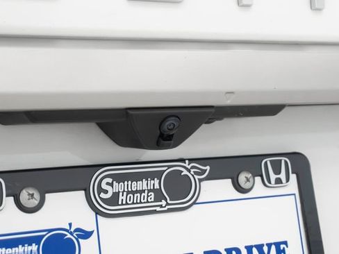 Used 2023 Ford Expedition XLT RWD image 11
