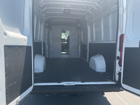 Used 2024 RAM ProMaster 3500 w/ Convenience Group FWD image 16