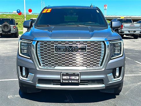 Used 2022 GMC Yukon Denali w/ Denali Premium Package image 11