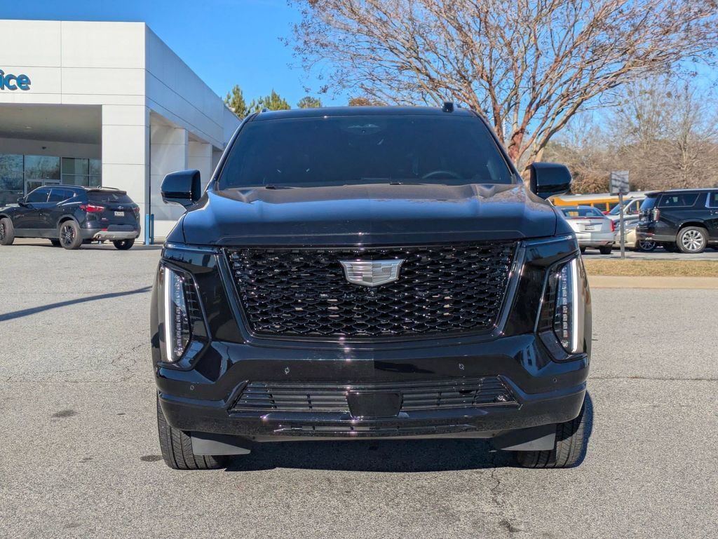 Used 2025 Cadillac Escalade Sport Platinum w/ LPO, ONYX Package AWD/4WD image 3