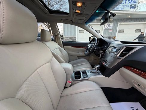 Used 2011 Subaru Outback 3.6R Limited w/ PWR Moonroof Pkg image 19