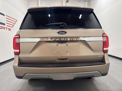 Used 2020 Ford Expedition XLT w/ FX4 Off-Road Package image 13