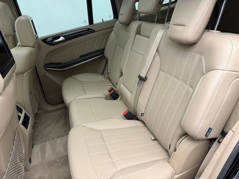 Used 2013 Mercedes-Benz GL 450 4MATIC image 23