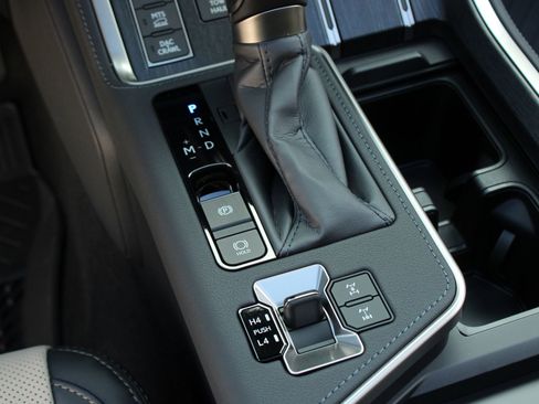 Used 2026 Lexus GX 550 image 12