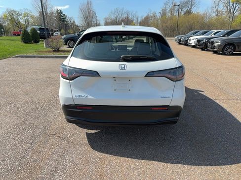 Certified 2023 Honda HR-V LX image 6