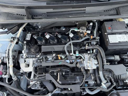 Used 2025 Toyota Corolla LE image 30