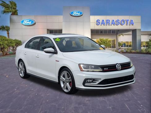 Used 2017 Volkswagen Jetta GLI FWD image 1