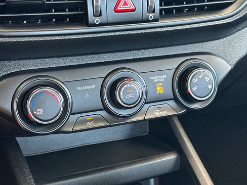 Used 2023 Kia Forte LXS image 19