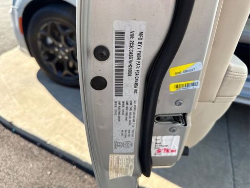 Used 2022 Chrysler 300 Touring L image 17