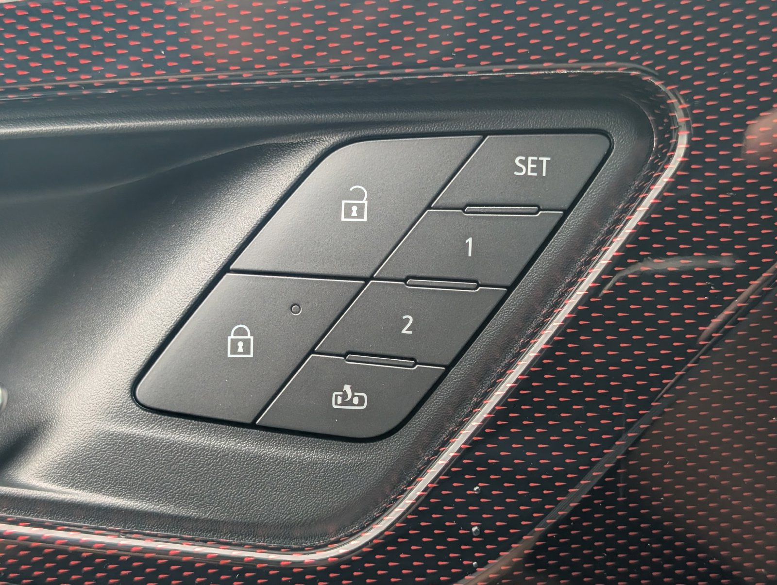 New 2027 Chevrolet Traverse RS w/ LPO, Assistance Package FWD image 22