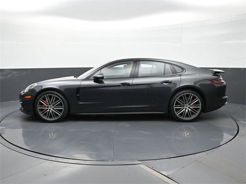 Certified 2020 Porsche Panamera 4S image 2