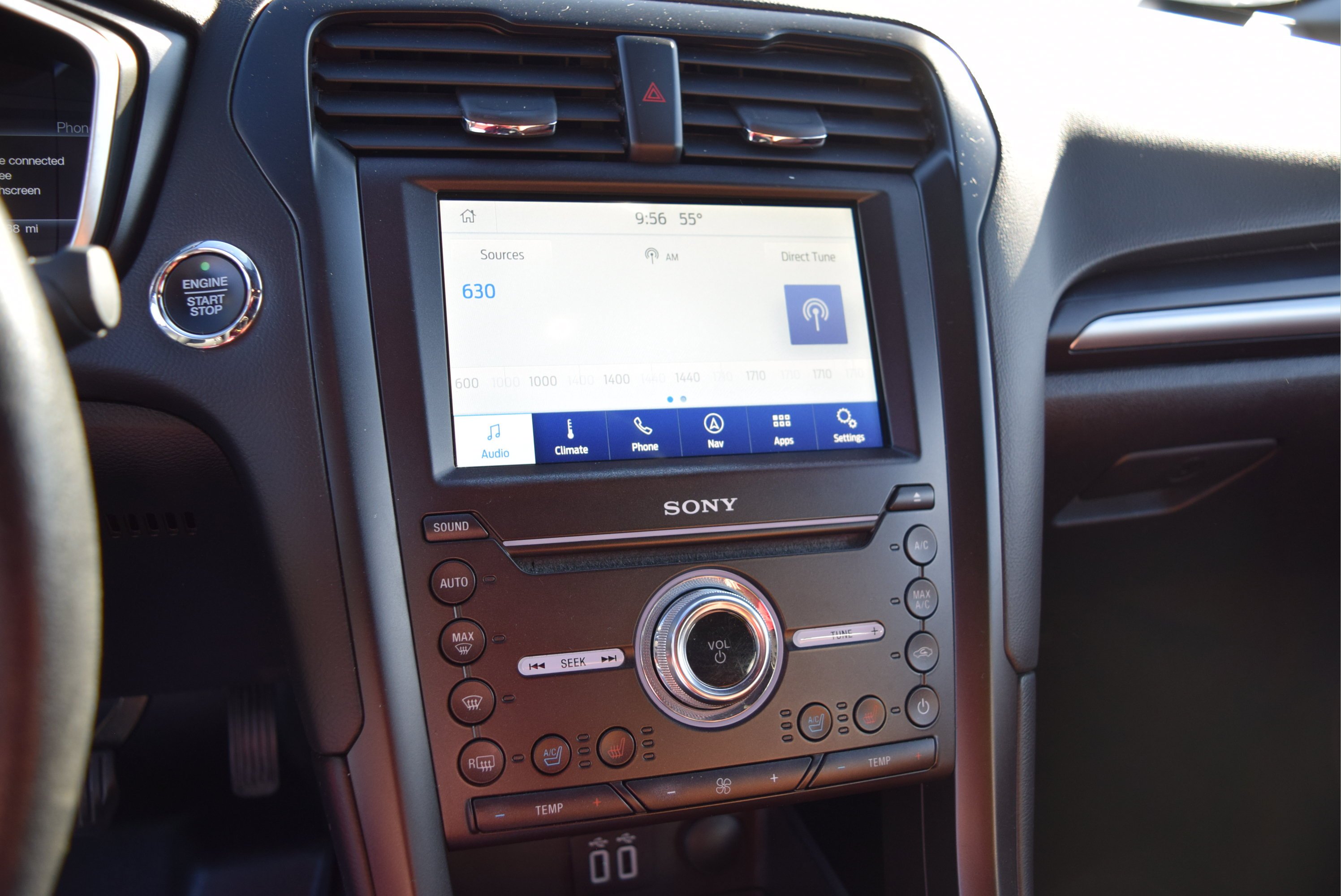 Used 2019 Ford Fusion Energi Titanium FWD image 13