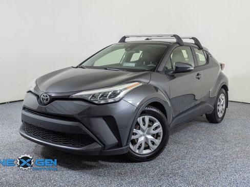 Used 2021 Toyota C-HR LE FWD image 3
