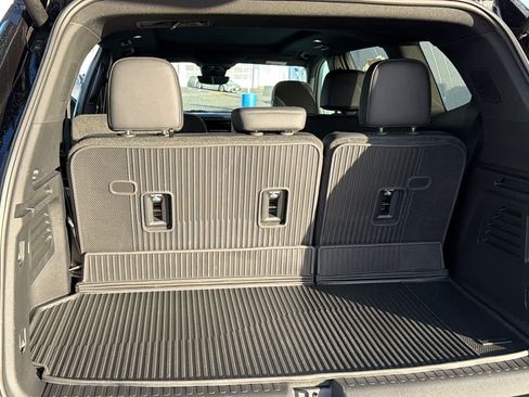 Certified 2024 GMC Acadia Denali w/ Super Cruise Package image 27