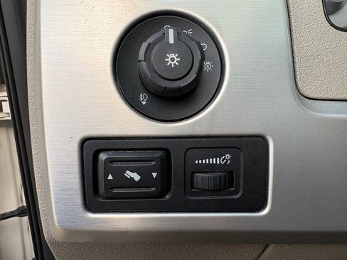 Used 2010 Ford F150 Platinum image 12