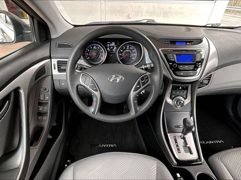 Used 2013 Hyundai Elantra GLS w/ Preferred Pkg image 9
