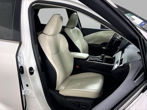 Used 2024 Lexus RX 350 FWD w/ Technology Package image 8