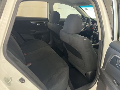 Used 2014 Nissan Altima 2.5 S FWD image 23