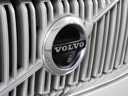 Used 2016 Volvo XC90 T8 Inscription w/ Vision Package AWD/4WD image 27