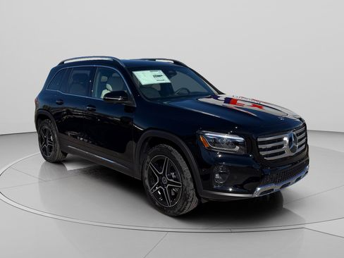 New 2026 Mercedes-Benz GLB 250 4MATIC image 7