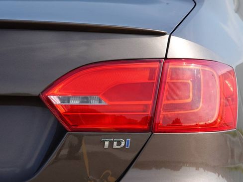 Used 2014 Volkswagen Jetta TDI FWD image 52