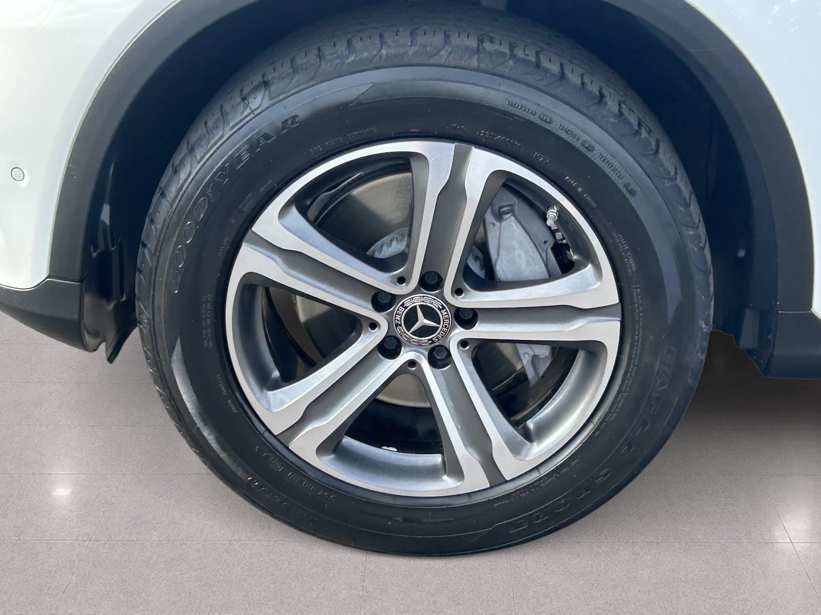 Used 2021 Mercedes-Benz GLC 300 image 11