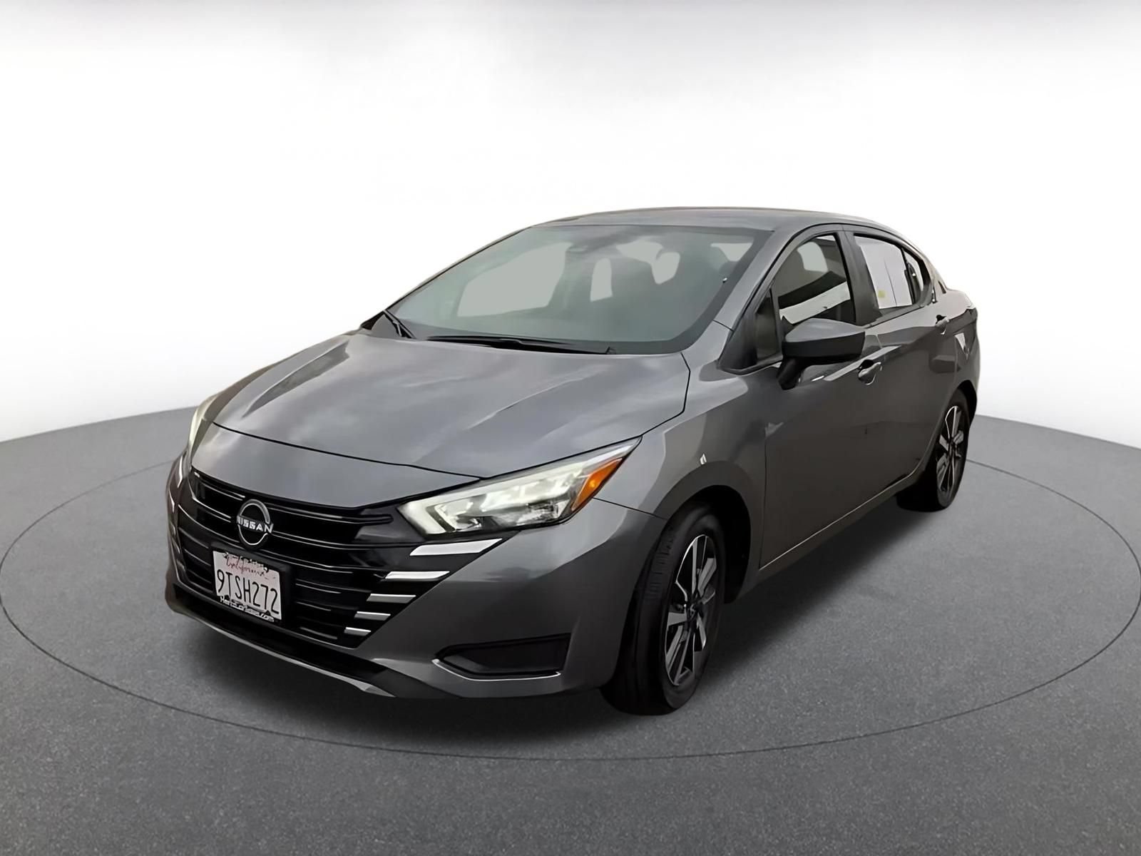 Used 2025 Nissan Versa SV FWD image 6
