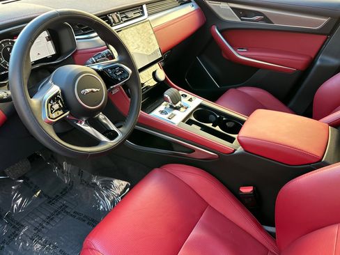 Used 2025 Jaguar F-PACE R-Dynamic S image 9