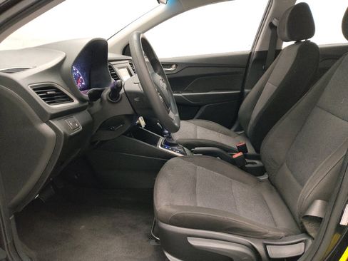 Used 2019 Hyundai Accent SE image 17