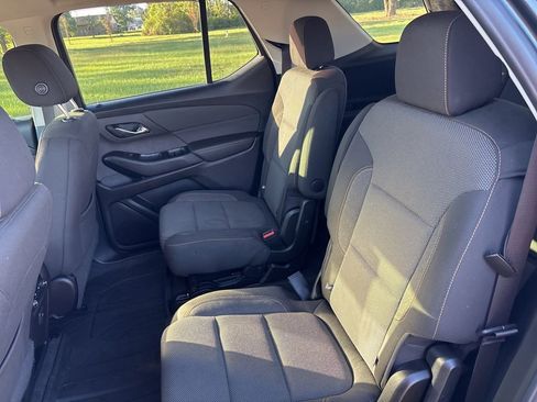 Used 2020 Chevrolet Traverse LT image 26