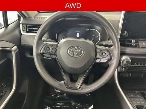 Used 2025 Toyota RAV4 LE AWD/4WD image 7