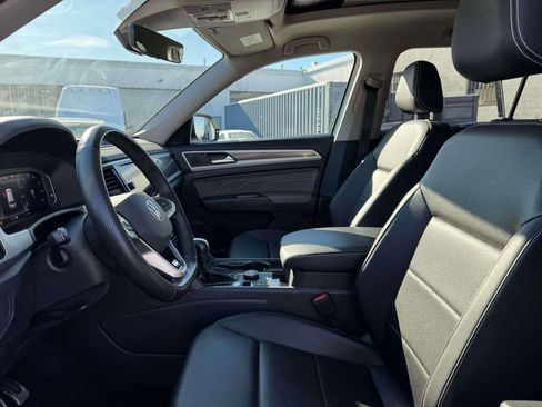 Used 2023 Volkswagen Atlas SEL R-Line image 13