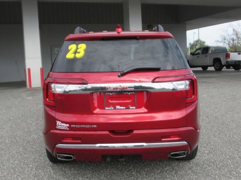 Used 2023 GMC Acadia Denali w/ Denali Ultimate Package image 5