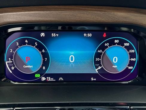 New 2025 Volkswagen Atlas SE image 12