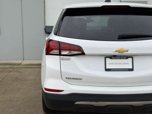 Used 2023 Chevrolet Equinox LT image 24