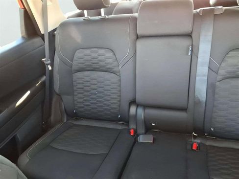 Used 2023 Nissan Pathfinder SV image 18