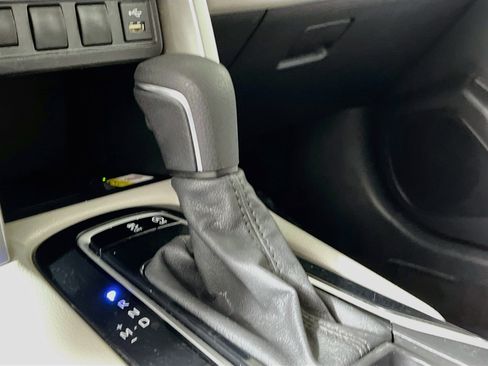 Used 2022 Toyota Corolla Cross LE FWD image 24