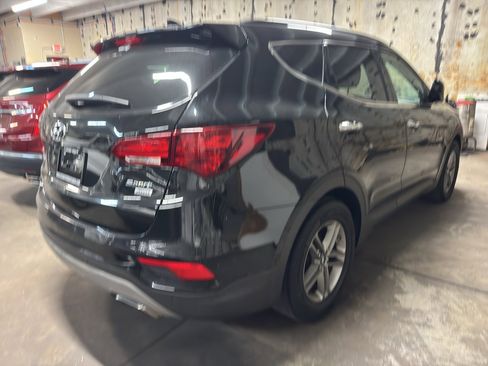 Used 2018 Hyundai Santa Fe Sport w/ 2.4L Tech Package 04 AWD/4WD image 6