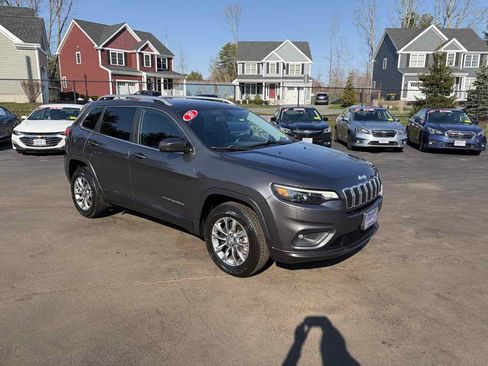 Used 2020 Jeep Cherokee Latitude Plus w/ Cold Weather Group image 2