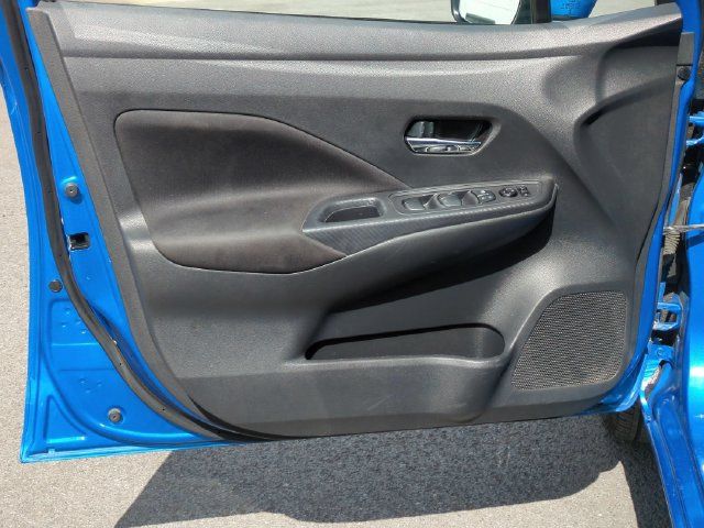 Used 2021 Nissan Versa SV FWD image 6