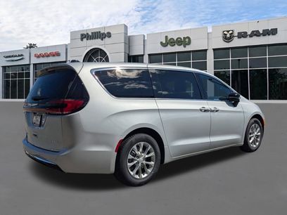 New 2026 Chrysler Pacifica Limited
