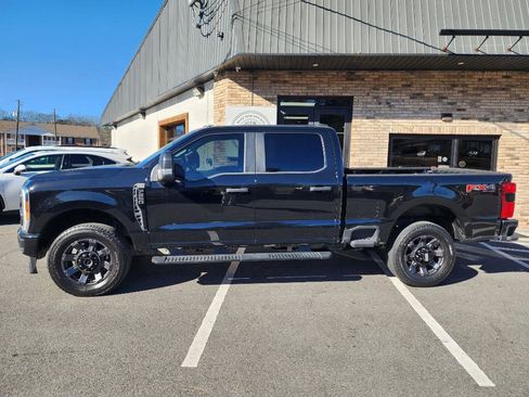 Used 2023 Ford F250 XL w/ STX Appearance Package image 2