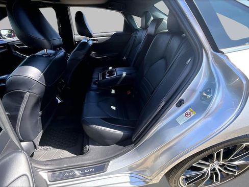 Used 2019 Toyota Avalon Touring w/ Advanced Safety Package FWD image 20
