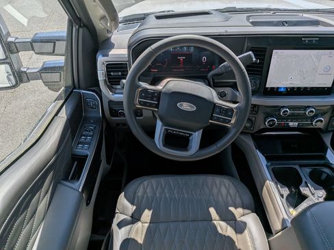 Certified 2026 Ford F450 Platinum w/ Platinum Plus Package AWD/4WD image 31