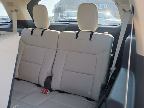 Used 2022 Ford Explorer Platinum w/ Equipment Group 601A image 35