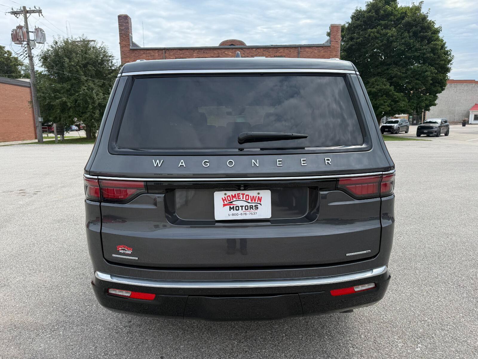 Used 2022 Jeep Wagoneer Series III w/ Convenience Group I AWD/4WD image 6