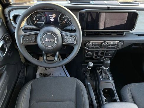 New 2026 Jeep Gladiator Sport AWD/4WD image 18