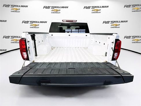 Used 2024 GMC Sierra 1500 SLE image 26