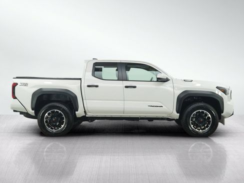 Used 2026 Toyota Tacoma TRD Off-Road AWD/4WD image 6